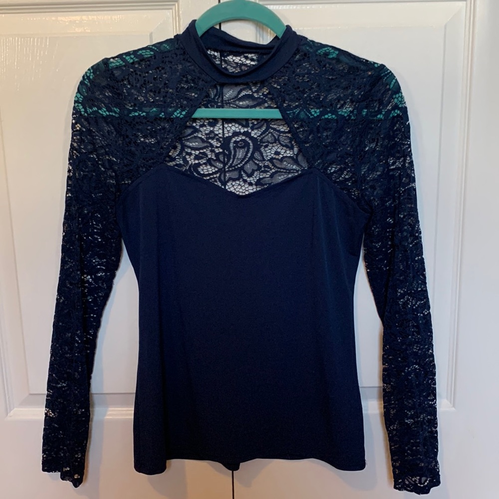 Lace sleeve Express top in navy